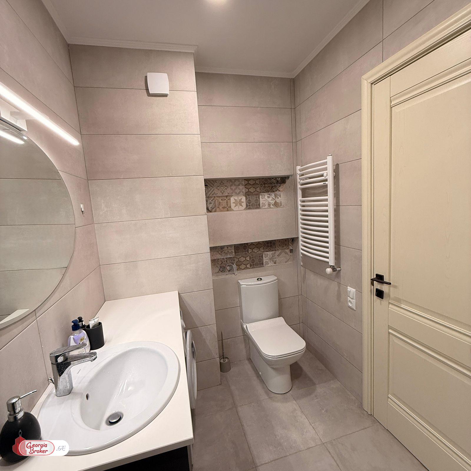 იყიდება ახალი გარემონტებული 2 ოთახიანი ბინა